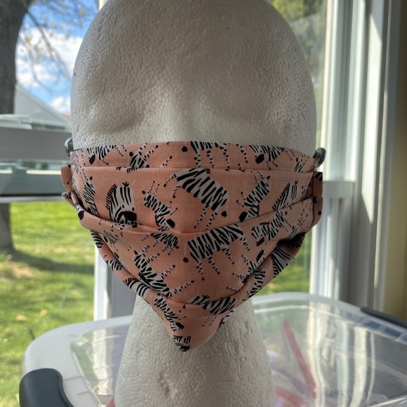 Face Mask - Picture 14 of 16